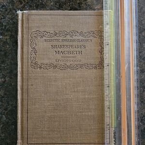 Vintage Shakespeare's Macbeth Book